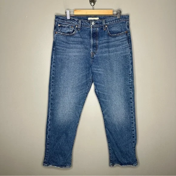 Levi’s Big E Wedgie Straight leg Jeans. - Picture 2 of 8